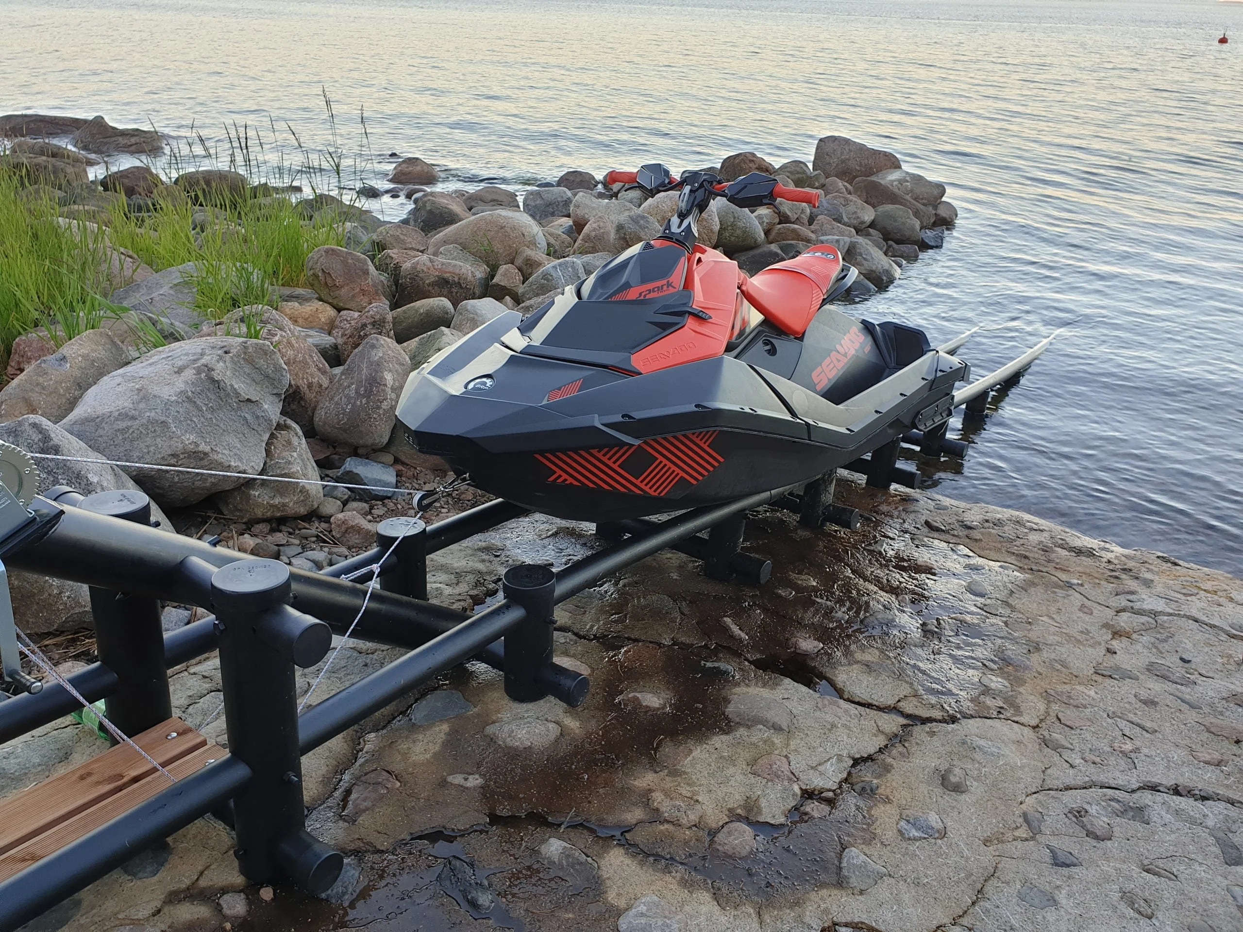 Vesijettitelakka - Image 4